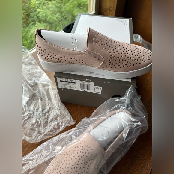 Vionic size 8.5 women’s Splendid Midiperf in Dusty Pink slip on leather shoes - Picture 2 of 9